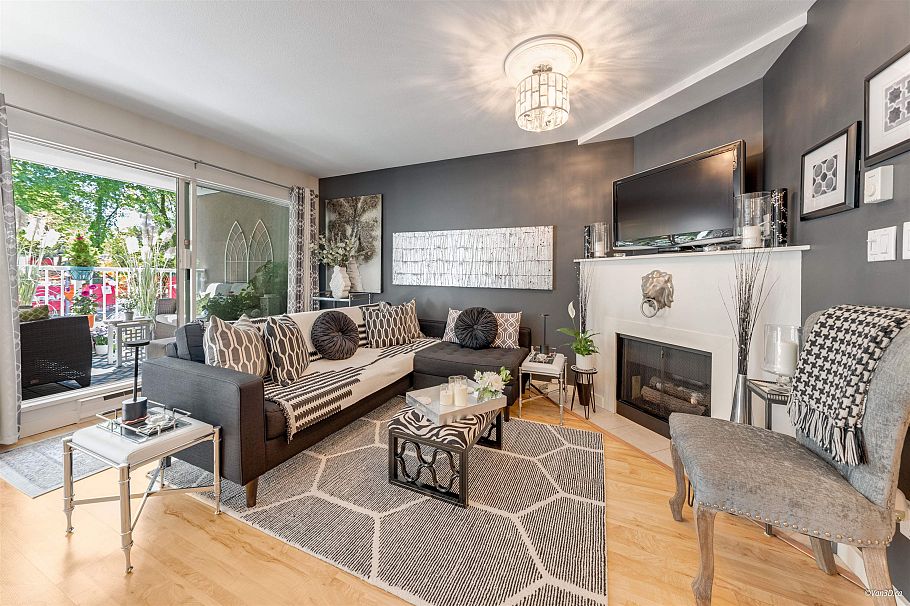 201 985 10th Avenue Vancouver, BC - 1