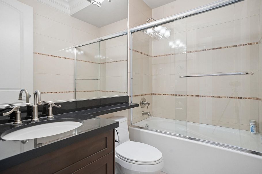 2155 W 37th Avenue Vancouver, BC - 20
