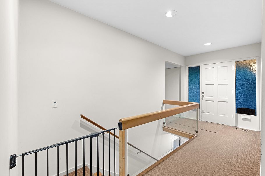 6297 Mackenzie Street Vancouver, BC - 3