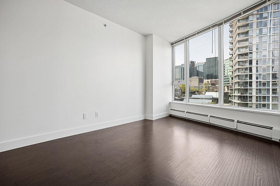 808 689 Abbott Street Vancouver, BC - 18