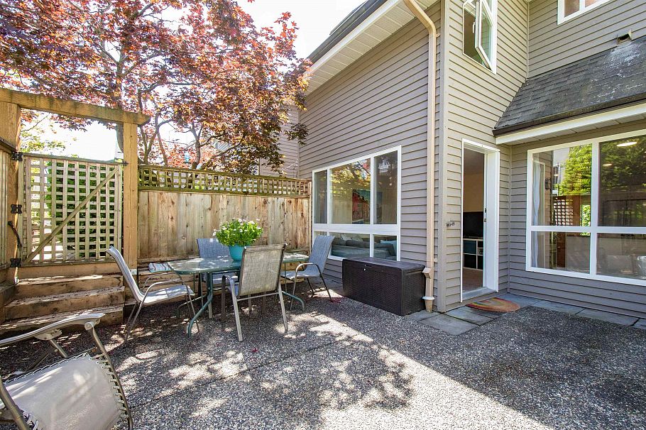 1 270 E Keith Road North Vancouver, BC - 18