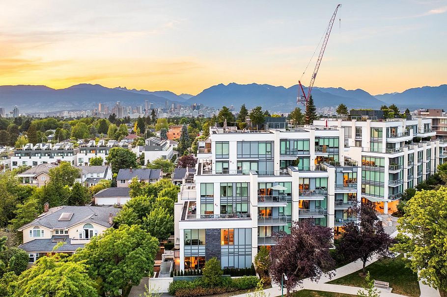 601 W 31st Avenue Vancouver, BC - 23
