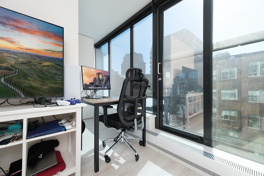 703 1133 Hornby Street Vancouver, BC - 5