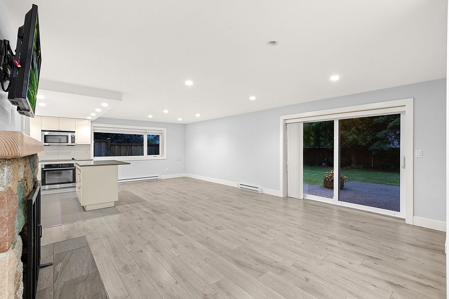 6297 Mackenzie Street Vancouver, BC - 21