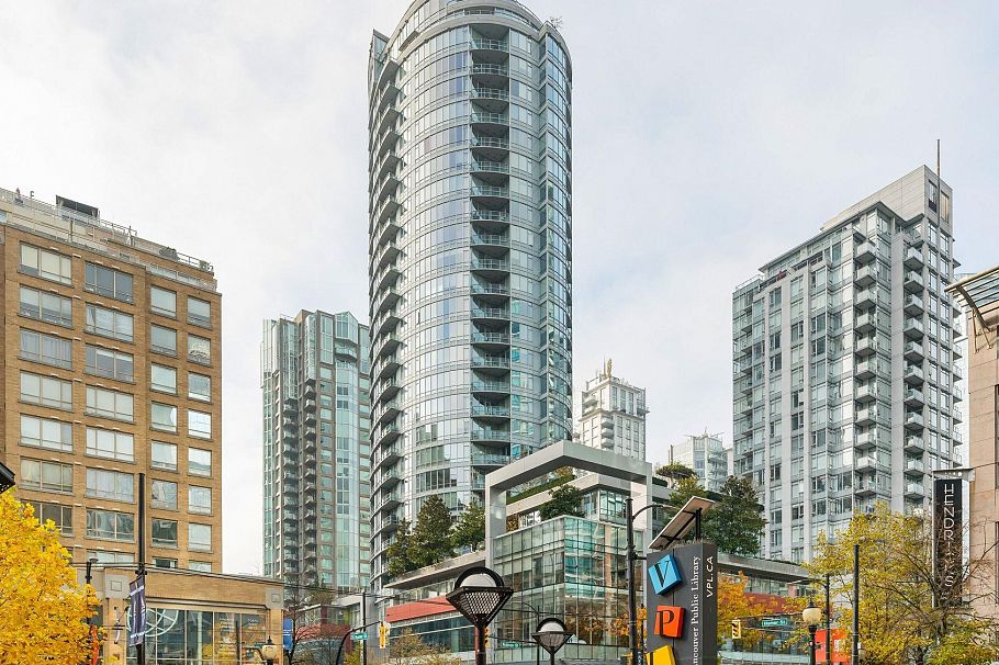 610 833 Homer Street Vancouver, BC - 1