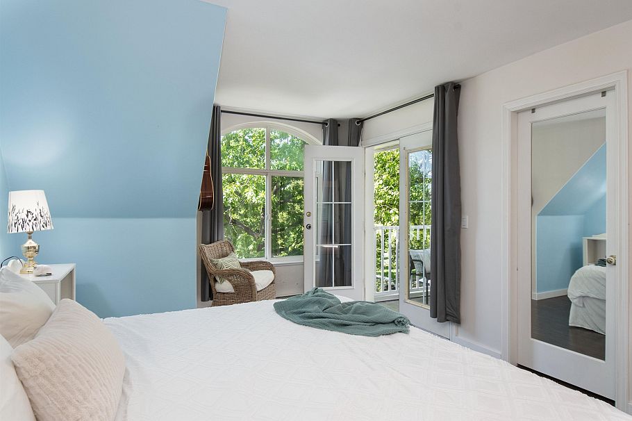 1 270 E Keith Road North Vancouver, BC - 21