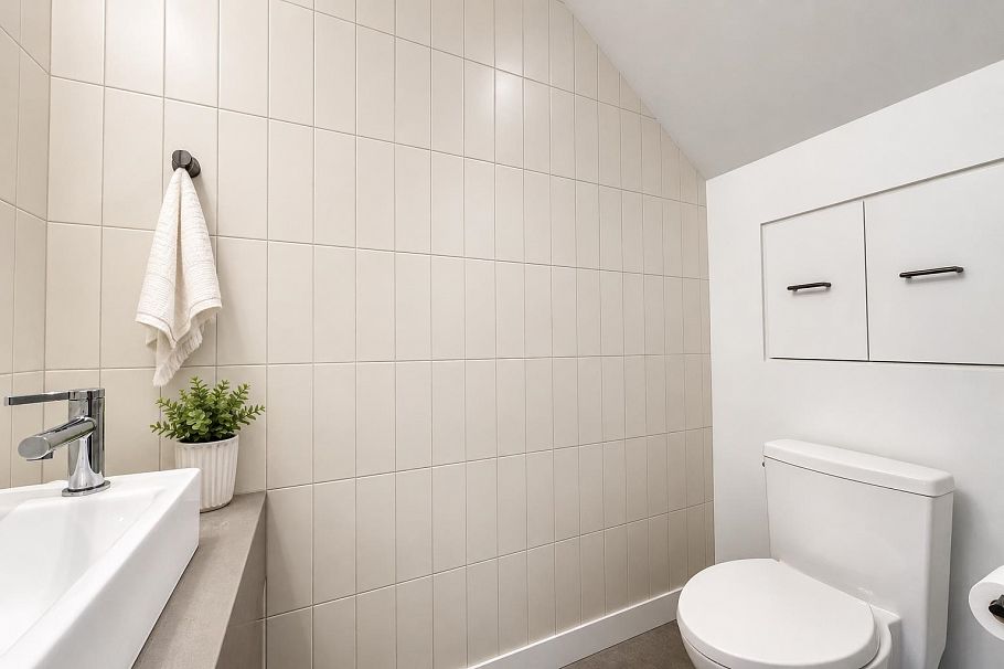 2180 E 13th Avenue Vancouver, BC - 18