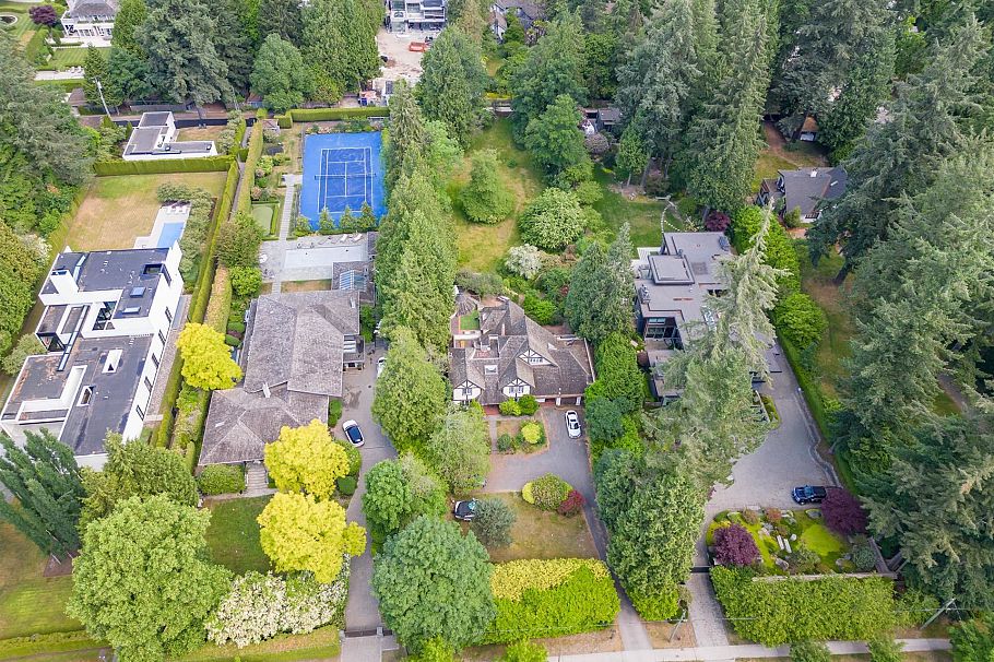 4755 W 4th Avenue Vancouver, BC - 3