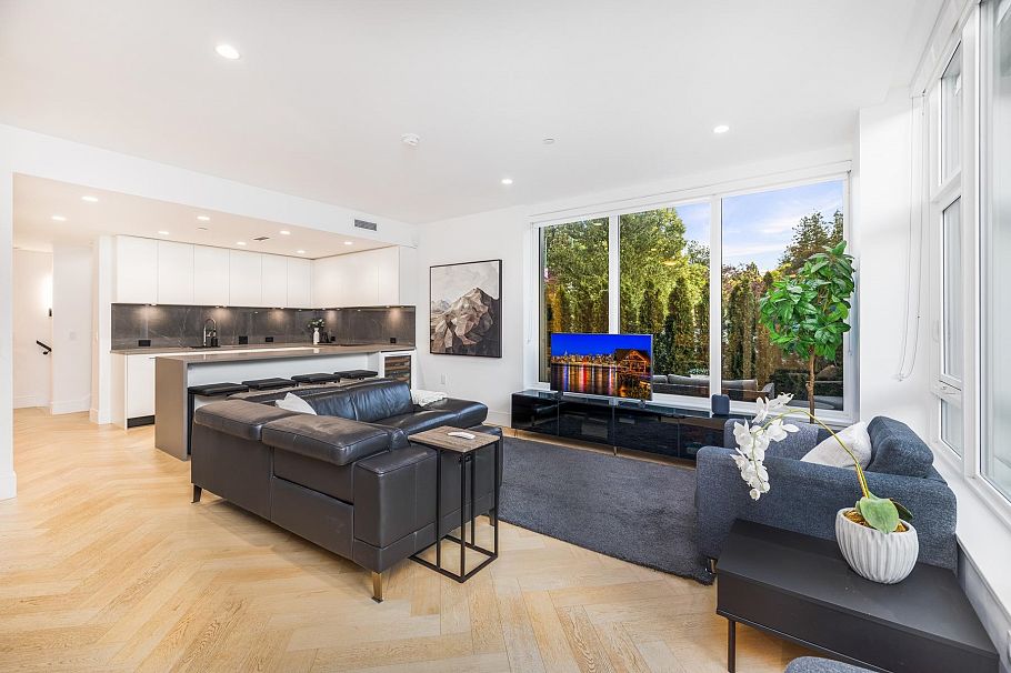 601 W 31st Avenue Vancouver, BC - 7