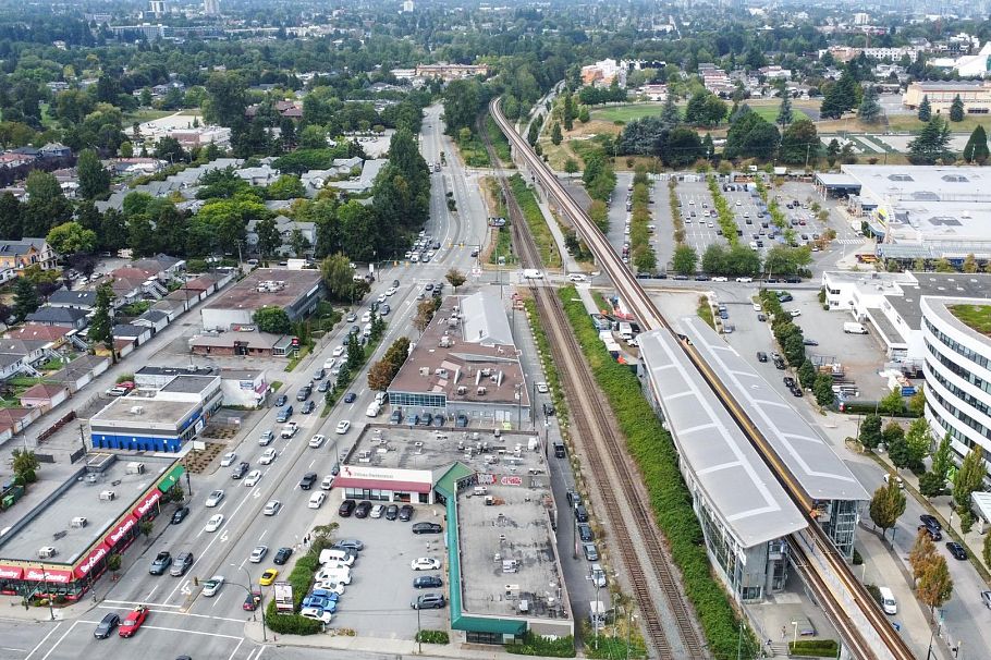 2576 S Grandview Highway Vancouver, BC - 15