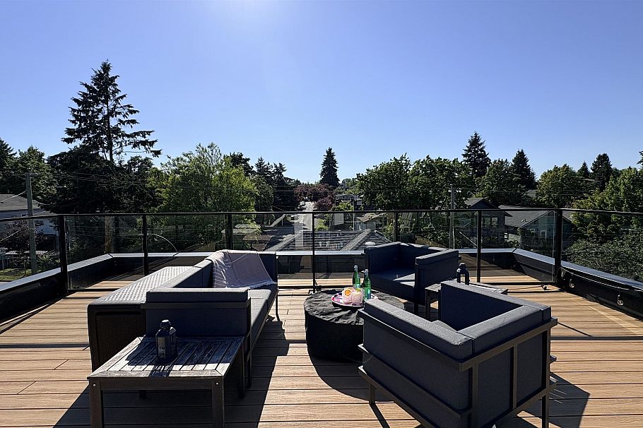 411 Aubrey Place Vancouver, BC - 32