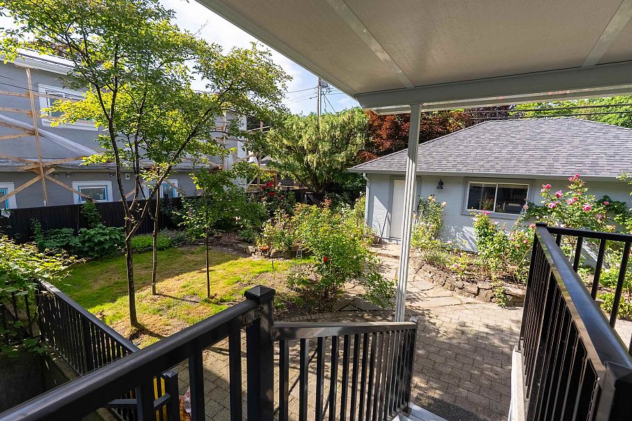 3985 W 14th Avenue Vancouver, BC - 38