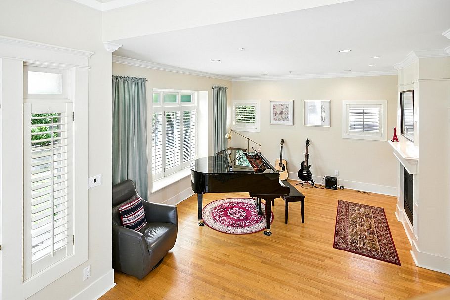 4420 Collingwood Street Vancouver, BC - 5