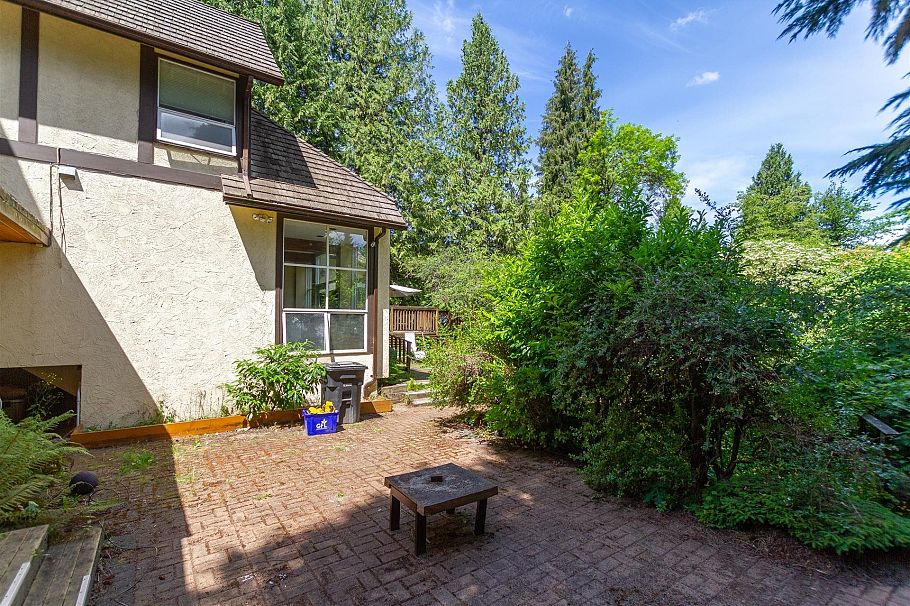 4755 W 4th Avenue Vancouver, BC - 6