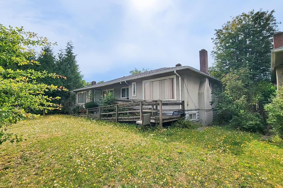 2578 S Grandview Highway Vancouver, BC - 5