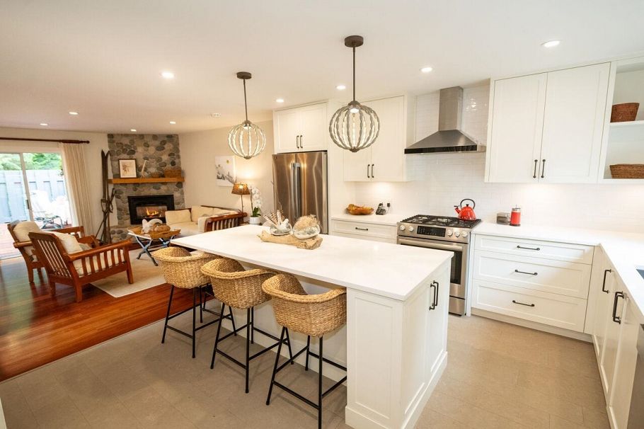 4689 Hoskins Road North Vancouver, BC - 3