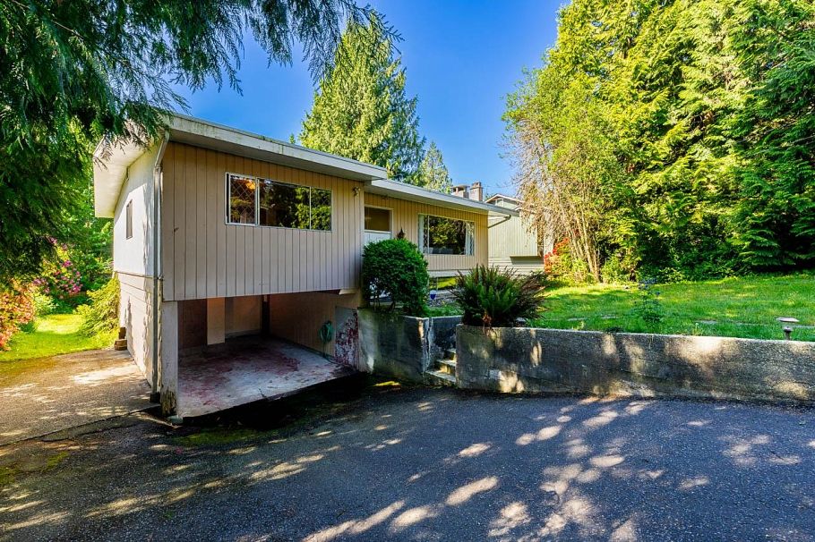 1453 Coleman Street North Vancouver, BC - 34