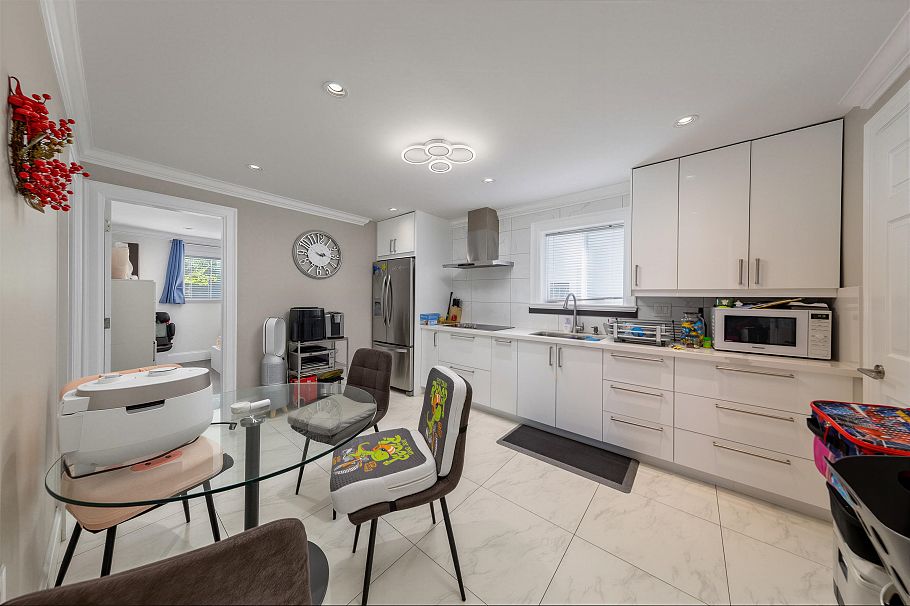 3696 E 26th Avenue Vancouver, BC - 7