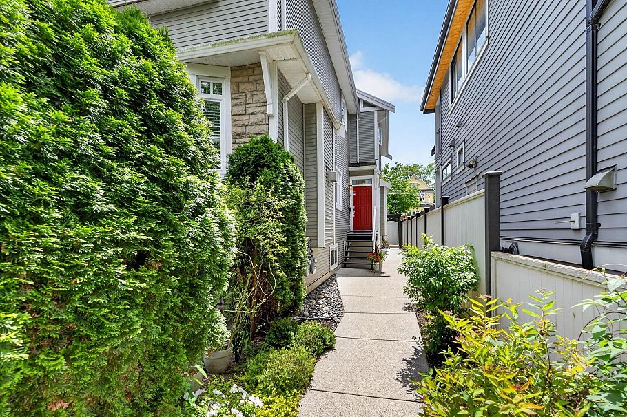 1528 E Pender Street Vancouver, BC - 35