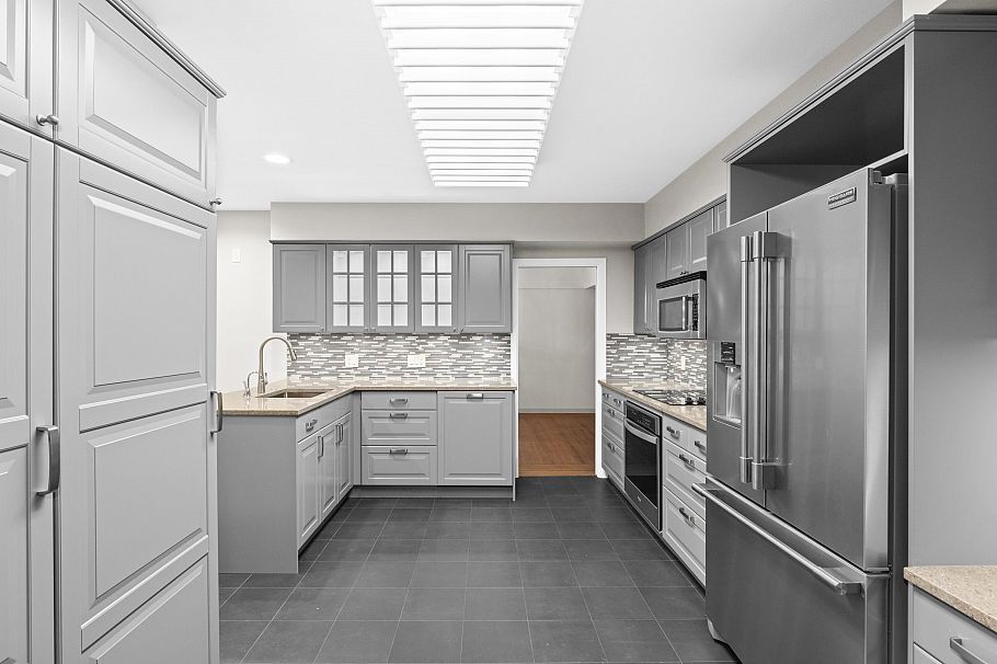 6297 Mackenzie Street Vancouver, BC - 9