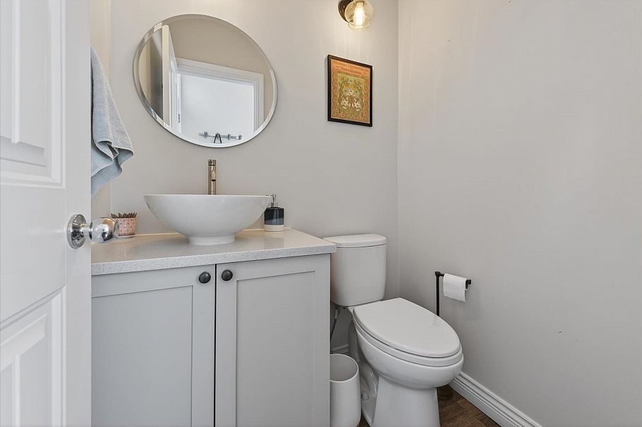 1528 E Pender Street Vancouver, BC - 16