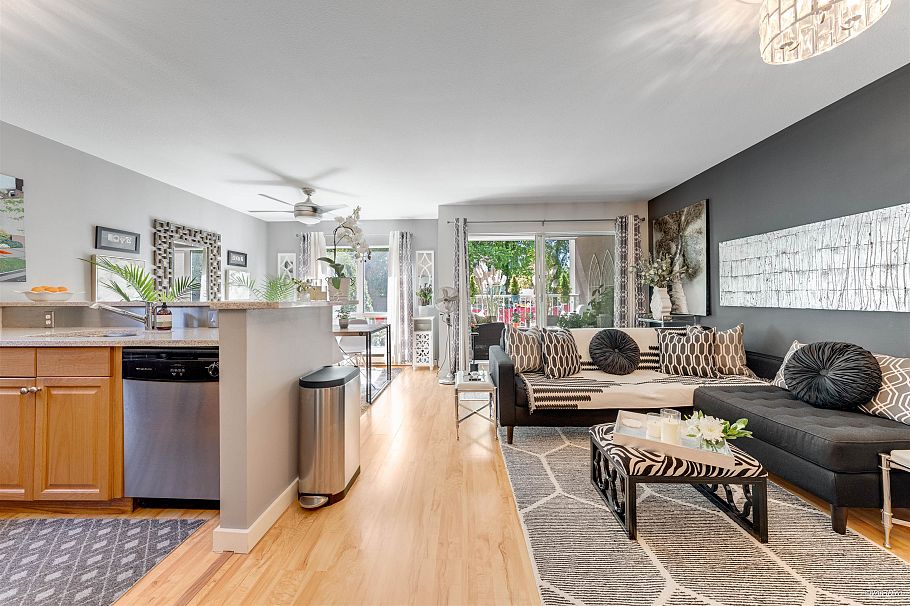 201 985 10th Avenue Vancouver, BC - 6