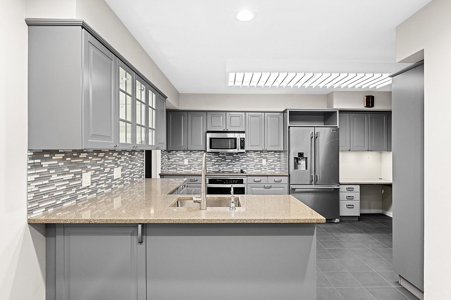 6297 Mackenzie Street Vancouver, BC - 10