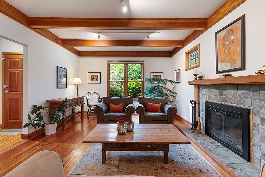 3552 W 49th Avenue Vancouver, BC - 5