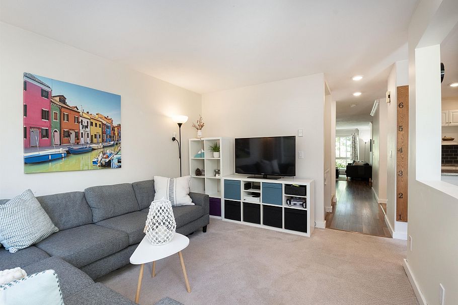 1 270 E Keith Road North Vancouver, BC - 15