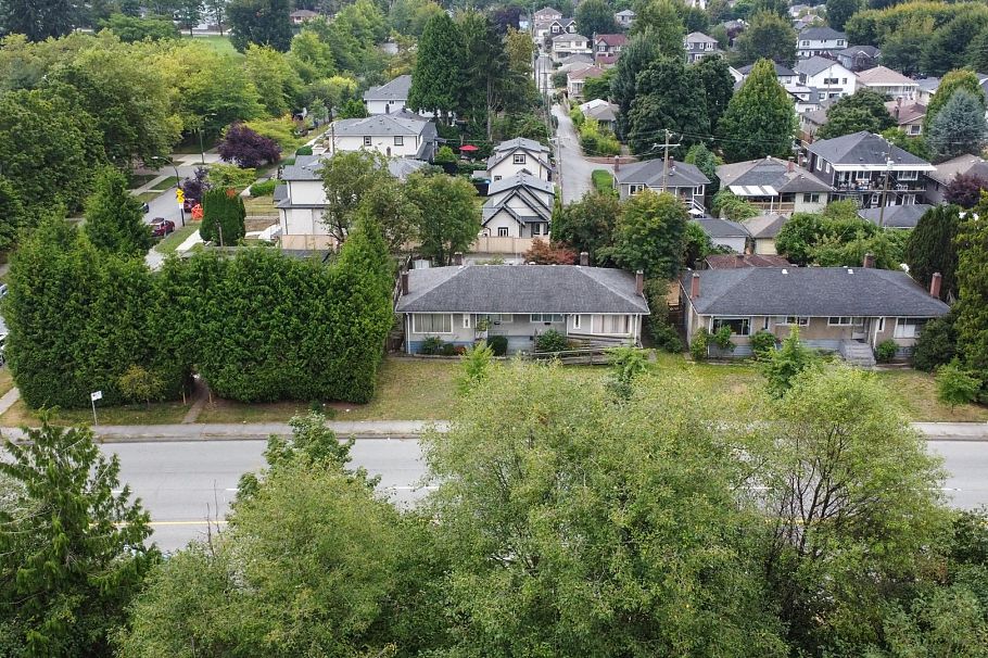 2578 S Grandview Highway Vancouver, BC - 7