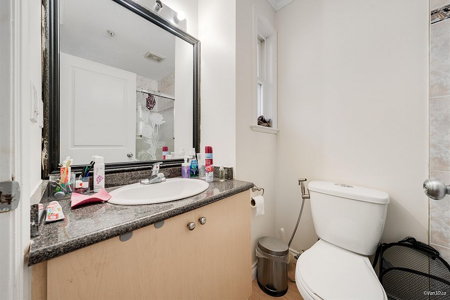 7531 Oak Street Vancouver, BC - 20