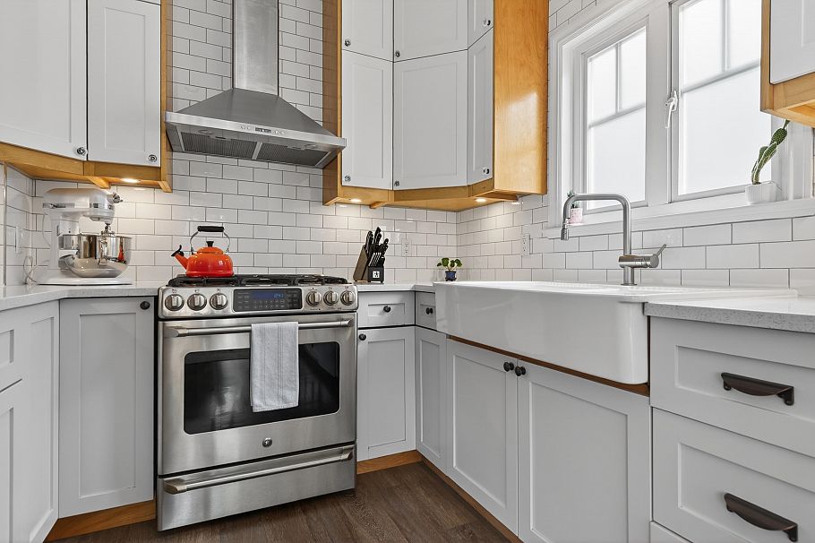 1528 E Pender Street Vancouver, BC - 13