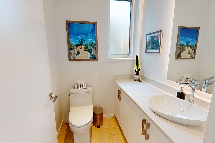411 Aubrey Place Vancouver, BC - 11