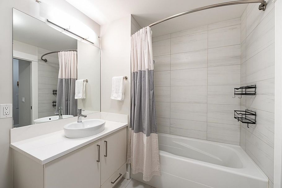 103 1468 St. Andrews Avenue North Vancouver, BC - 18