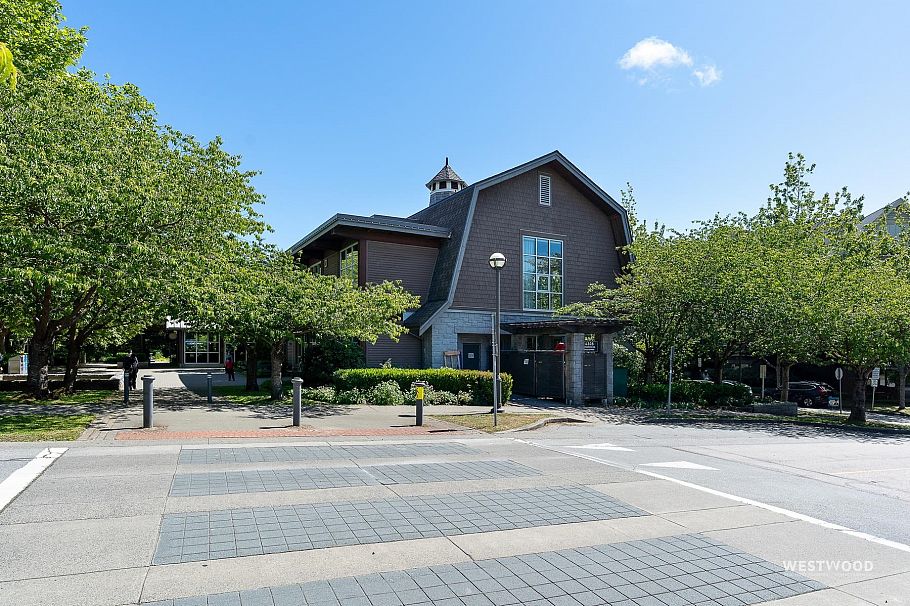 107 6328 Larkin Drive Vancouver, BC - 36