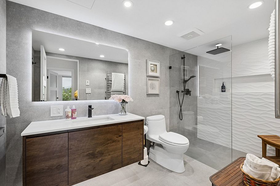 204 1860 Robson Street Vancouver, BC - 18