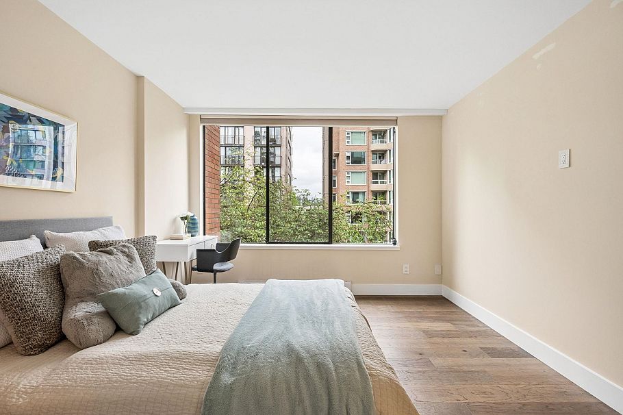 204 1860 Robson Street Vancouver, BC - 16