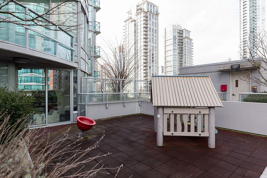 610 833 Homer Street Vancouver, BC - 13