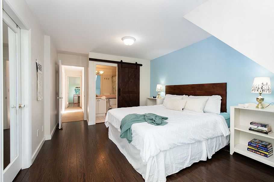 1 270 E Keith Road North Vancouver, BC - 23