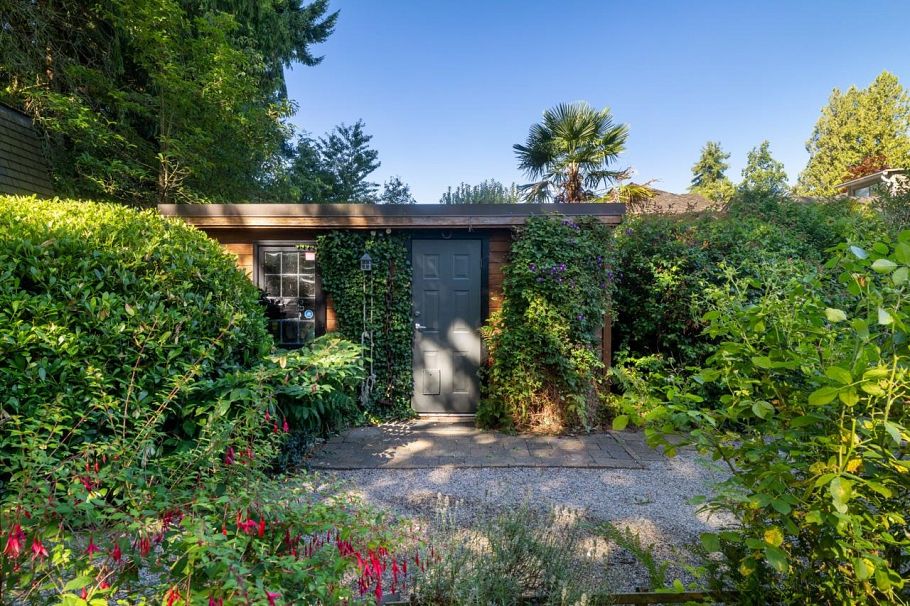 3552 W 49th Avenue Vancouver, BC - 39