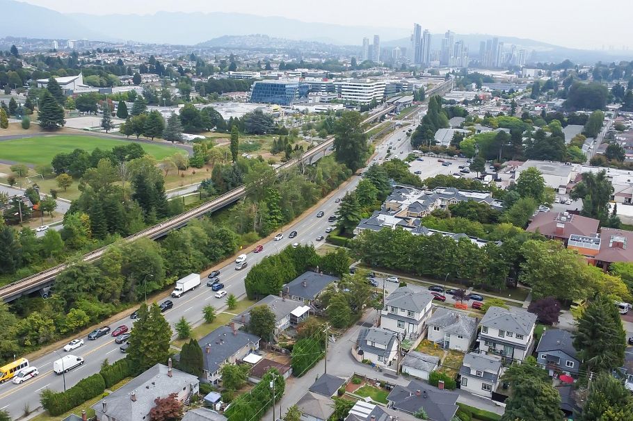 2578 S Grandview Highway Vancouver, BC - 12