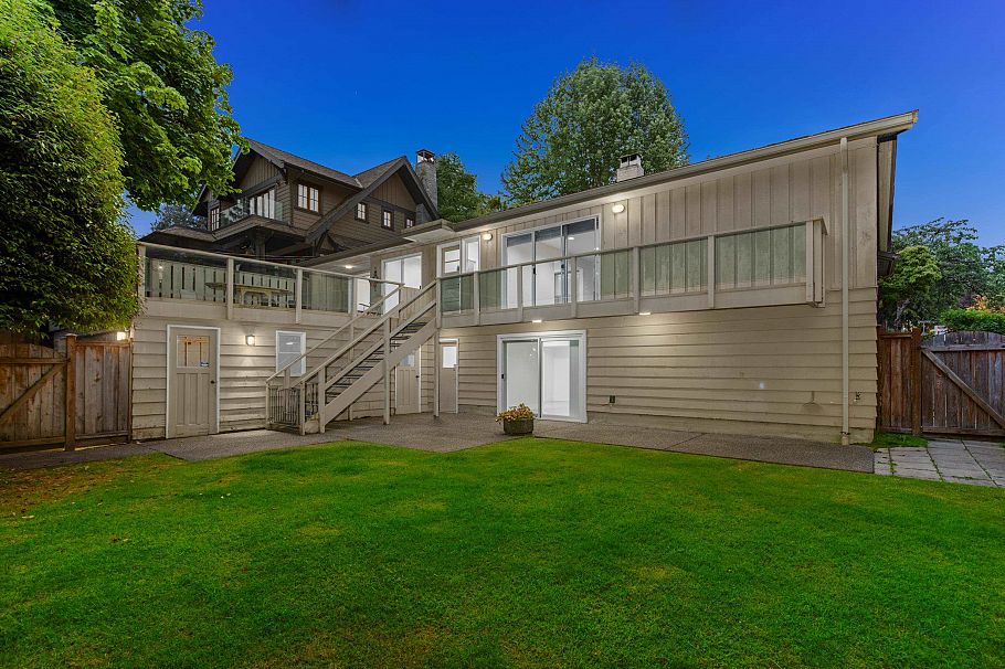 6297 Mackenzie Street Vancouver, BC - 31