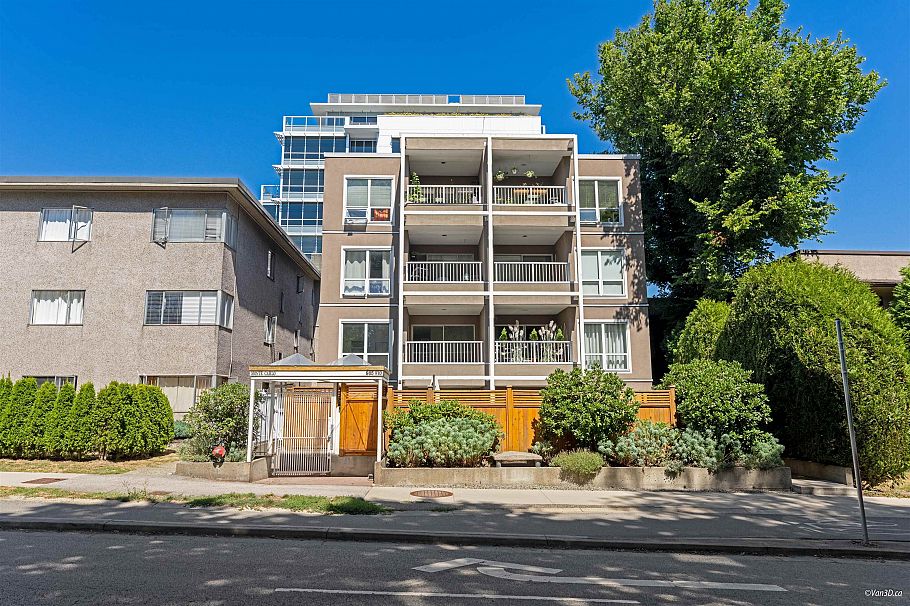 201 985 10th Avenue Vancouver, BC - 19