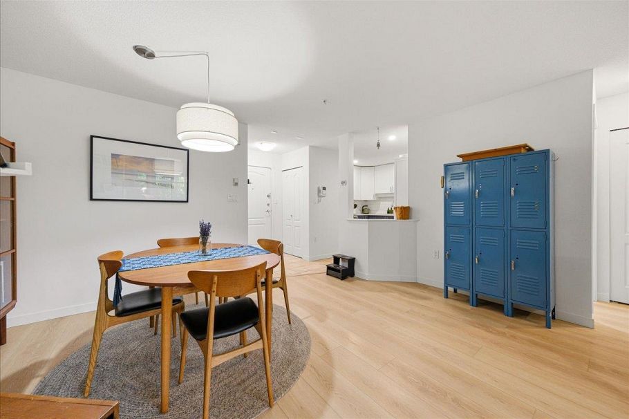 411 2059 Chesterfield Avenue North Vancouver, BC - 12