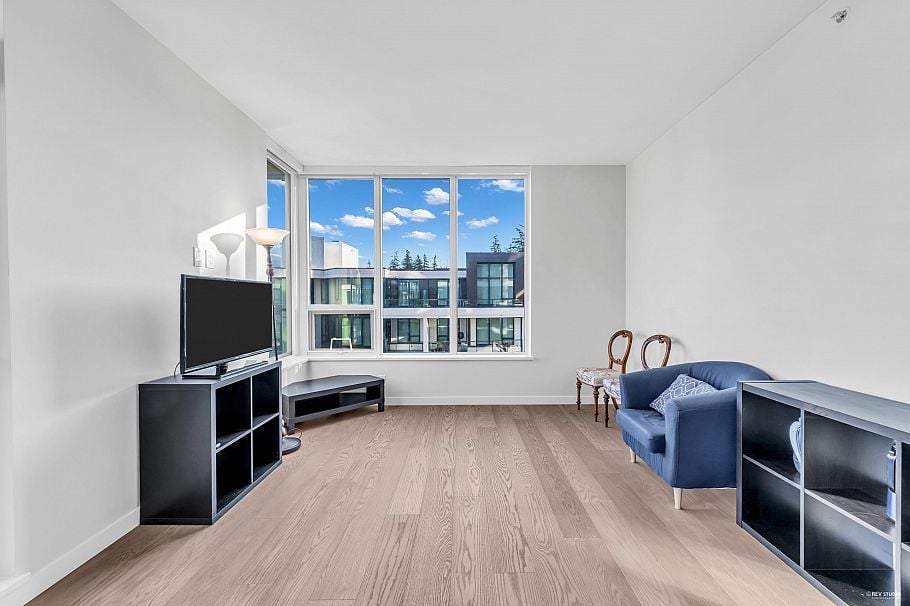 606 3533 Ross Drive Vancouver, BC - 4
