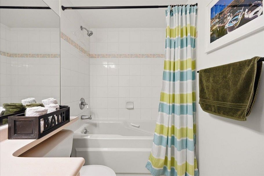 411 2059 Chesterfield Avenue North Vancouver, BC - 23