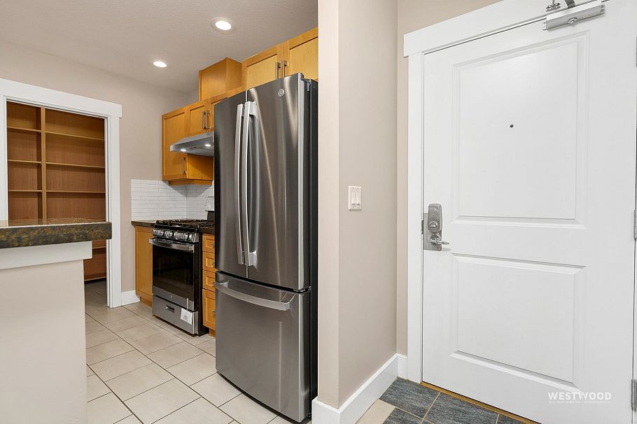 107 6328 Larkin Drive Vancouver, BC - 6