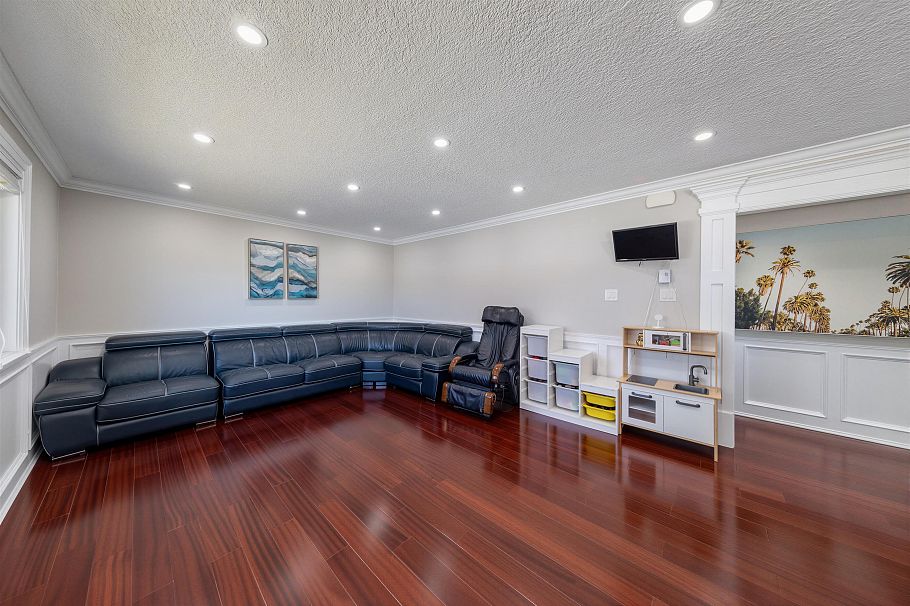 3696 E 26th Avenue Vancouver, BC - 16