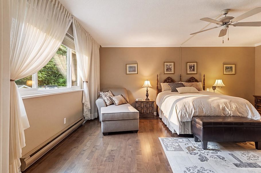 942 Montroyal Boulevard North Vancouver, BC - 16