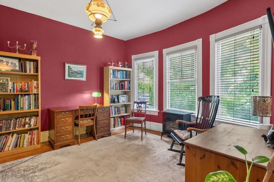 3450 Welwyn Street Vancouver, BC - 2